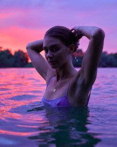 Actress Emma Appleton HD Instagram Photos and Wallpapers April 2021