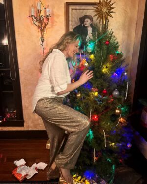 Emma Bell Instagram - Thank you for all the birthday wishes. Best wish come true- finally becoming the ornament I always knew I could be.