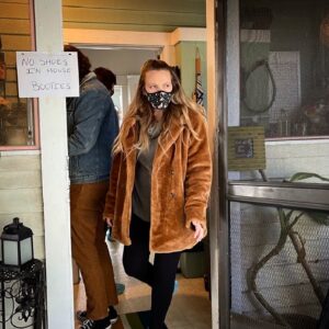 Emma Bell Instagram - The paps came to set. They came for the coat.