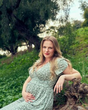 Emma Bell Instagram - The sequel. Coming June 2024. ✨
📸- @jonathanducrest