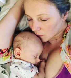 Actress Emma Bell HD Instagram Photos and Wallpapers August 2023