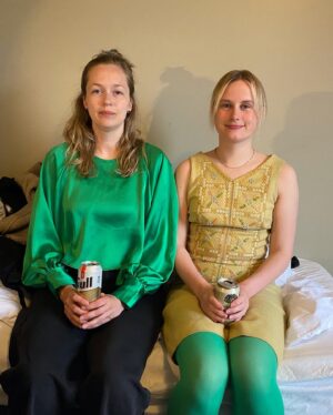 Emma Bones Instagram - En gjeng med raringer💚Island var helt topp🕺🏼🕺🏼🕺🏼🕺🏼🕺🏼🕺🏼🕺🏼🕺🏼 
And thanks to the wonderful people we met on Iceland!!!!!💚💚💚💚💚💚