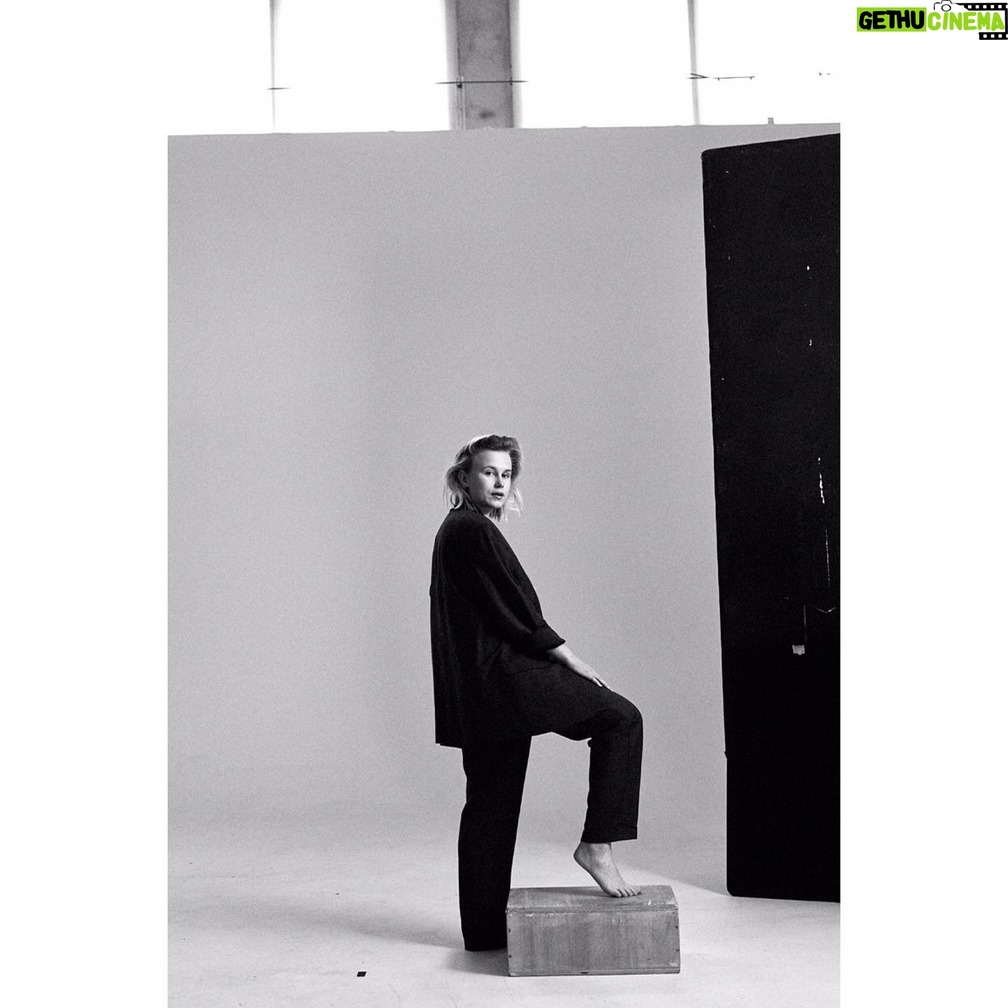 Emma Bones - 2K Likes - @ellenorge
Foto: @martinrustadjohansen @oslofotostudio
Styling: @elenkristvik