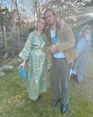 Emma Booth Instagram - Happy birthday brother … Hope it was spectacular!!! Hope to see you soon! 💜✨
@austinamelio