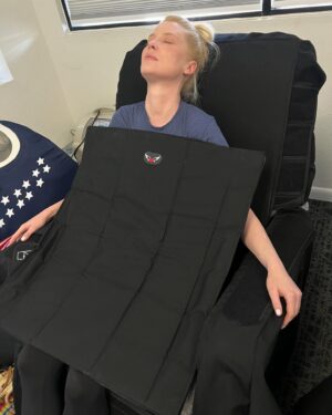 Emma Booth Instagram - So I just did the COOLEST thang!!!! My dear friend @kerrikasem has brought bio magnetic therapy to Florida!!!! She discovered this through @drmarieartega who offers this therapy. 
This was something she did to fully heal her Lyme disease and apparently the results are miraculous for people with any body problems or illnesses. 
If you want to try these they are at free motion in clearwater. And if you want to hear all about this therapy and the absolute miracles that come from using it, I highly suggest following @kerrikasem and listening to her podcast all about it!!!! I for one was BLOWN away!!!! Keep you all posted.. 
go to my instagram stories to see a post about Kerri about this. 
.
.
.
.
.
#biomagnetictherapy #kerricasem