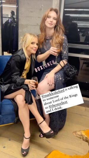Emma Caulfield Ford Instagram - 1like=1meal @feedingamerica @boxlunchgifts #boxlunchholidaygala