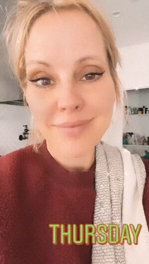 Emma Caulfield Ford Instagram - I don’t know. #amateurcook