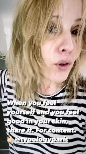 Emma Caulfield Ford Instagram - #selflove #goodskin #goodhairday #feelingmyself