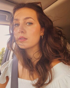 Emma Fuhrmann Instagram - windows down, music up!!! 💫💫💫