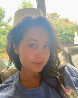 Emma Fuhrmann Instagram - just poppin on to see how ya’ll are doing 💘
