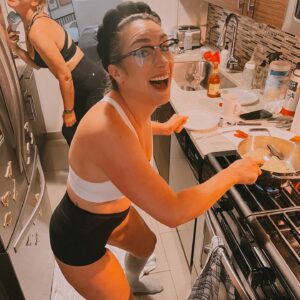 Emma Hunton Instagram - October dump-kin 🎃