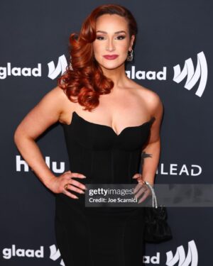 Emma Hunton Instagram - Always such a fun time with @glaad thank you for your constant support of @goodtrouble 
Styled by the queen herself @lauraschuffman 
Dress: @temraza 
Earrings: @jamieturnerdesigns 
Ring: @sarahojewelry
