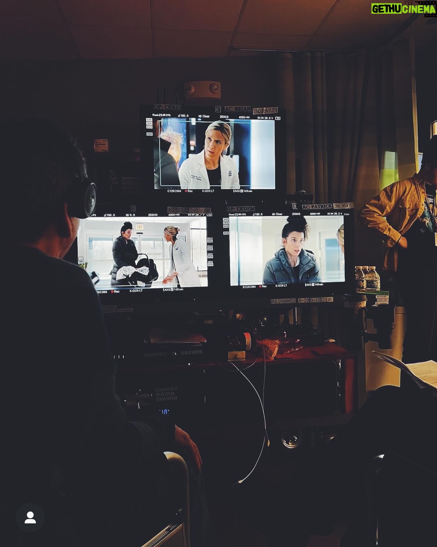 Emma Ishta - 1.4K Likes - Med tribe is the best tribe. Watch me mom, tonight on Chicago Med NBC!
(Congratulations @ashleybower on your first screen credit and thank you @meriboot for keeping Michelle in this world)