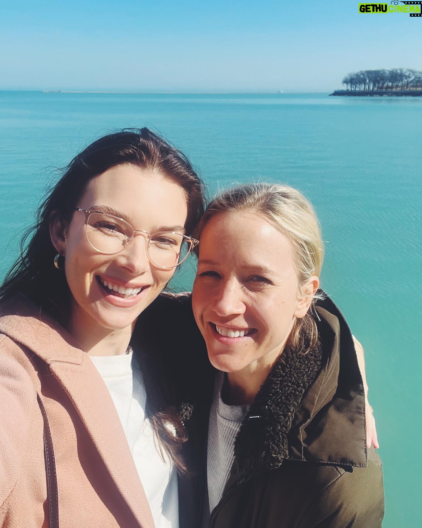 Emma Ishta - 1.4K Likes - Med tribe is the best tribe. Watch me mom, tonight on Chicago Med NBC!
(Congratulations @ashleybower on your first screen credit and thank you @meriboot for keeping Michelle in this world)