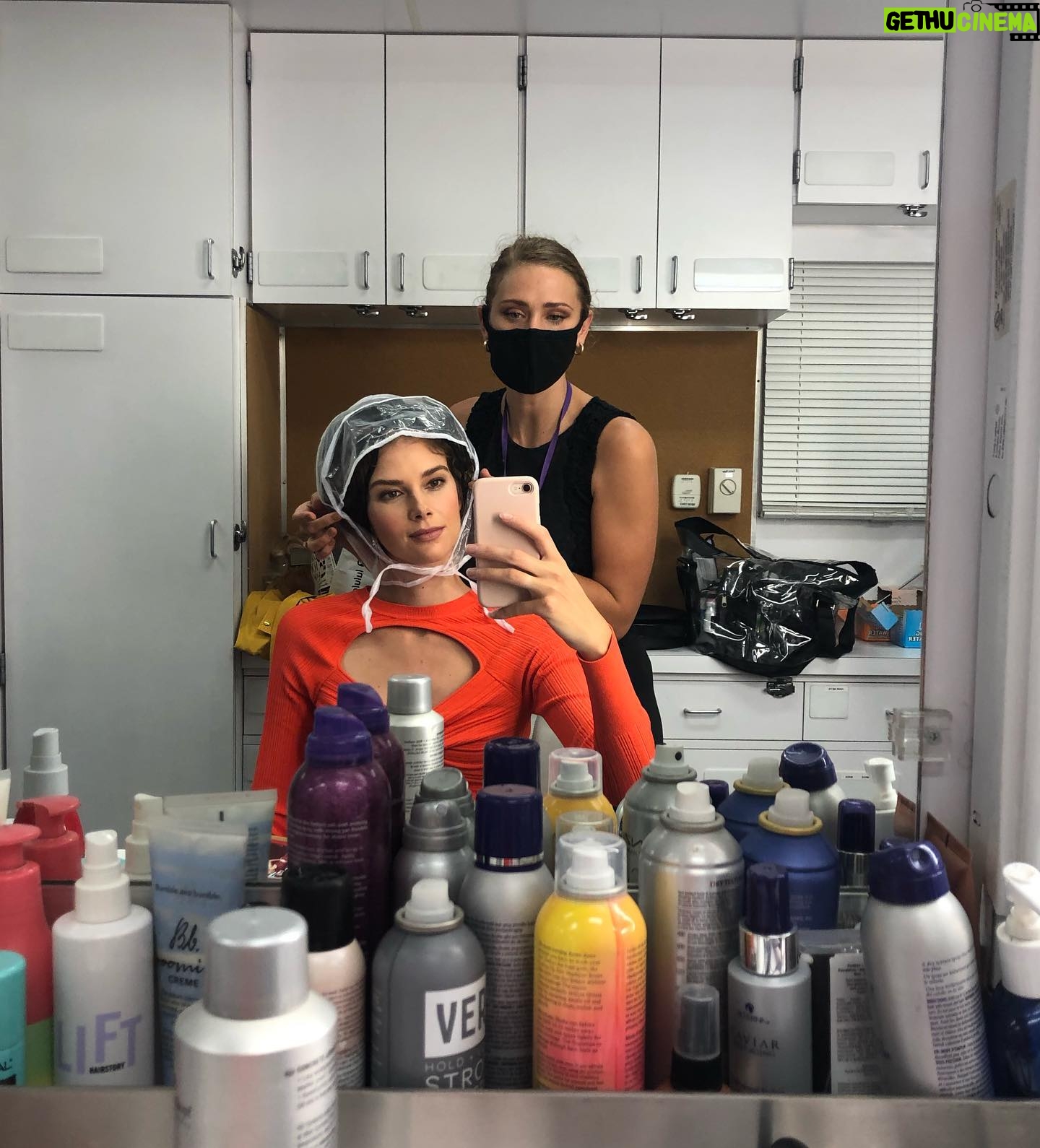 Emma Ishta - 2.2K Likes - Watch me almost (literally) break a leg on the Season 4 premier of @fbicbs tonight! And then stay for the epic crossover with FBI: Most Wanted and brand spanking new FBI: International (yeeeeeeew!! @lukekleintank)
It rained, it shined, we shot all night and @christawennerstrom was a total star in her first TV role 👏🏻👏🏻👏🏻
@zeekozaki
@elias_toufexis
@janthonycrane