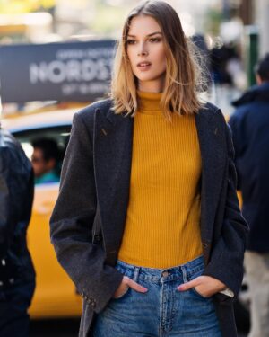 Emma Ishta Instagram - Appropriately matching the New York surroundings. Who knew New York taxi’s were this exact shade of mustard?