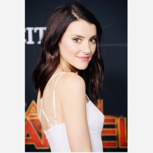 Emma Lahana Instagram - aye aye captain #captainmarvel 🌟 
also... #jetlag 🙃🤪