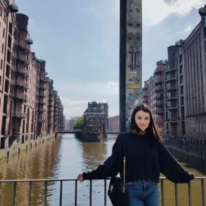 Emma Lahana Instagram - 🌱 Hamburg-ers
