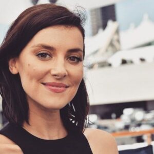 Emma Lahana Instagram - A day in the life of me...
Them: you have an accent where are you from?
Me: New Zealand 
Them: Oh nice I’ve always heard Australia is great.
Me: 🧐