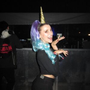 Emma Lahana Instagram - Watch me neigh-neigh 🦄