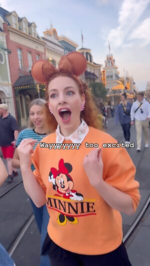 Emma Watkins Instagram - Visiting Walt Disney World before the park opens….. #thisismagic 🧡🫶🏽🎉🥹 #dreamcometrue #aussieatdisneyworld #hostedbyDisney