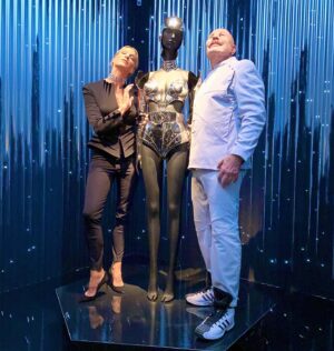 Emma Wiklund Instagram - My sweetest Manfred..
Mr. Mugler 

I am so grateful to have been part of your fantastic universe. And so devastated to realise that you are no longer with us anymore. 
Thank you for everything! It was an honour to be part of the wonderful world of Mugler.  We truly have lost  one of the greatest. 
Forever in my ❤️❤️❤️