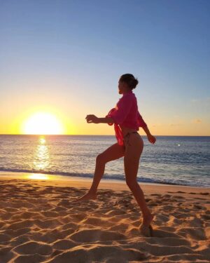 Emma Drobná Instagram - Sunset Beach photo dump🌴🌈🤍