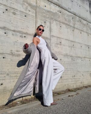 Emma Drobná Instagram - Who? What? Where?