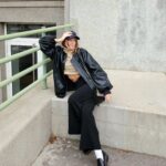Emma Drobná Instagram - Ready for the sweather weather? 🖤 🙊