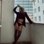 Emma Drobná Instagram - What makes an outfit extraordinary? ✨ …. @calzedonia 🖤 #Calzedonia #CalzedoniaLovesYou #verymuch