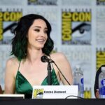 Emma Dumont Instagram - Comic Con Panel! Rockin the Polaris green 💚💚💚 #sdcc2017 #thegifted