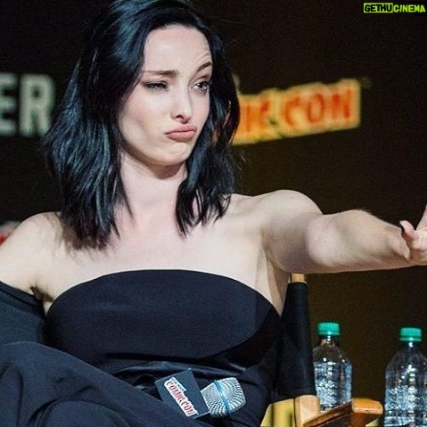 Emma Dumont - 17.3K Likes - POLARIS FACE! Is everyone ready for episode 6 tonight? 💚💚💚💚💋 #thegifted #mutantsunite