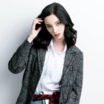 Emma Dumont Instagram - You guys. It's official. I'm a cat 🐱 #meow