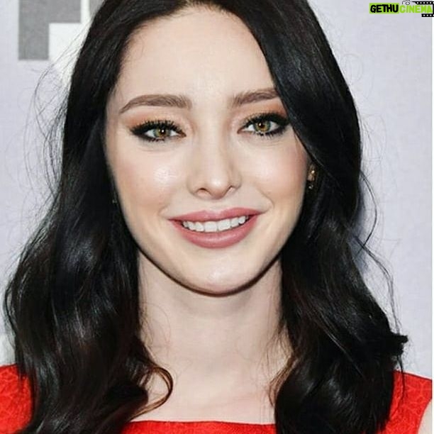 Emma Dumont - 15.3K Likes - Had such a blast at the @foxtv upfronts last night. So happy to be reunited with my @thegiftedonfox family! ✖❤✖ #thegifted #fox #marvel