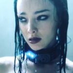 Emma Dumont Instagram - My girl 💚 Tomorrow is a big ep for Lorna. We really see her struggle with her baby and her relationship with her father. The shower scene is my favorite Lorna scenes because she really comes into her own. No words need to be said and it's very powerful. Tomorrow night we will see another one of these scenes. Thank you @carlyy226 for telling her story in such a powerful way. I can't wait for you to see this guys.