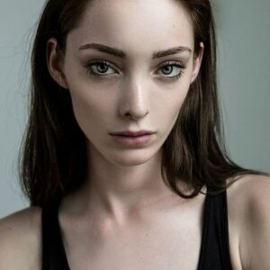 Emma Dumont Instagram - Photo: MICHAL RZEPECKI