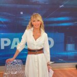 Emma García Instagram - Gracias mi querida @nabelmartins .Tenía muchas ganas de disfrutar de uno de tus diseños.¡¡¡Me encanta el vestido!!! ¡¡¡Sigue con esa pasión, cariño y delicadeza!!!❤️❤️❤️ Look : ◽️Vestido @nabelmartins ◽️Pendientes y anillo @argiajewels Estilista @pepa.carmona Sastra @modabelenmadrid Peluquería @alba.arance Maquillaje @carmenmaquillaje #FelizNoche @unicorntves @telecincoes @mediasetcom