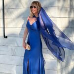 Emma García Instagram - Mi querida @nabelmartins no me puede gustar más este precioso vestido y su capa. Pura elegancia. ¡¡¡Muchas gracias!!! 💙💙💙 #PreciosoVestido #NocheDeViernes #Disfrute #FelizNoche