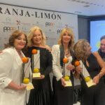 Emma García Instagram - Querid@s compañer@s de @ppprimeraplana ,qué feliz me hicisteis ayer al entregarme el Premio de Comunicación Hugo Ferrer. Me hace especial ilusión viniendo de vosotr@s que amáis esta profesión tanto como yo. ¡¡¡Muchísimas gracias por vuestro cariño y muchas felicidades al resto de los premiados!!!❤️ @ppprimeraplana #PremioComunicaciónHugoFerrer #FelizTarde