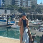 Emma García Instagram – Gracias a todo el equipazo de @holacom por este maravilloso reportaje en mi tierra, en Donostia. Fue un placer compartir un día tan bonito y soleado. Nos faltaron los pintxos… la próxima…💙💙

#FelizMartes #QueHoyPaseUnPocoDeTodo #PeroDeLoQueTeHaceFeliz #SeguimosEnLaRed