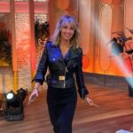 Emma García Instagram - ¡¡¡Muy buenas noches amig@s!!!🌟 Pendientes y anillo @argiajewels Totallook @clndstno1 Estilista @pepa.carmona Peluquería @alba.arance Maquillaje @arquimedesllorens_maquillador #MañanaMásFiesta #BuenasNoches @unicorntves @telecincoes @mediasetcom