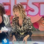Emma García Instagram - ¡¡¡Gracias por otro finde a vuestro lado!!!🌟🌟🌟 Look : ▫️Joyas @argiajewels ▫️Blazer @georges_rech Estilista @pepa.carmona Sastra @modabelenmadrid Peluquería @alba.arance Maquillaje @carmenmaquillaje #BuenaSemana #Fiesta #SeguimosEnLaRed @unicorntves @telecincoes @mediasetcom
