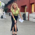 Emma García Instagram - ¡¡¡Os veo el próximo fin de semana!!! ¡¡¡Gracias pr vuestro cariño!!!💚💚💚 ▪️Joyas @argiajewels Estilista @pepa.carmona Sastra @modabelenmadrid Peluquería @alba.arance Maquillaje @carmenmaquillaje #BuenaSemana #FelizNoche @unicorntves @telecincoes @mediasetcom