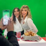 Emma García Instagram – Ésto no es trabajar, @paz_padilla , ésto es la vida a tu lado jajajaja ❤️

#FelizMartes #RisasAseguradoras #Alegría  #SeguimosEnLaRed