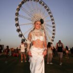 Emma Keitmann Instagram - Coachella 2024 🤍🌴 Je suis tellement reconnaissante de pouvoir le vivre une troisième fois Vous aimez mon premier look? Sans oublier ma coiffure incroyable grâce au spray démelant soie liquide de chez GLISS @schwarzkopf (express brillance ) qui m’a permise de bien démêler mes cheveux une fois douchée ✨ Je suis tombée amoureuse de ce spray démêlant qui démêle et apporte de la brillance @masinfluenceragency #AD #collaboration #foreveryyou #haircare #schwarzkopf