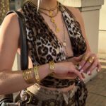 Emma Keitmann Instagram - Summer is coming, so new @keitswim jewelry are coming✨ L’été arrive bientôt, donc j’en profite pour annoncer l’arrivée de nouveaux bijoux Summer de ma marque 🌞✨ #keitswim #stainlesssteeljewelry #goldplatedjewelry