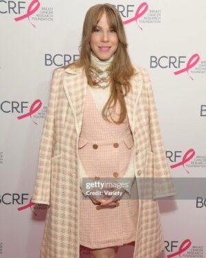 Emma Myles Instagram - When the world is pulling apart from every seam it’s a welcomed bright light to see that there are people out there dedicating themselves wholeheartedly to saving people’s lives. Thank you @bcrfcure for everything you do to solidify a more hopeful future. I’m honored to be in your presence. Scroll for accidental curtain bangs, potential for a girl group, and the best styling I’ve ever given myself. 
📸 @gettyimages