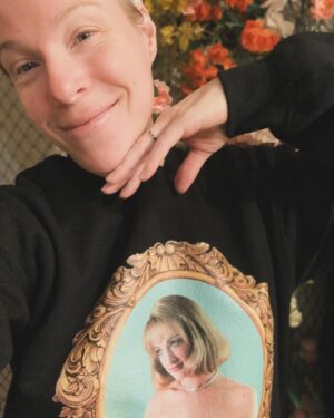 Emma Myles Instagram - Sorry Debbie no Mercedes this year we have to set an example. Hope everyone had a happy Festivus!
