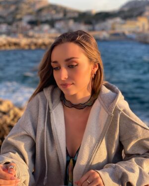 Emma Smet Instagram - 𝒟𝒶𝓎𝒹𝓇𝑒𝒶𝓂𝒾𝓃𝑔 💭