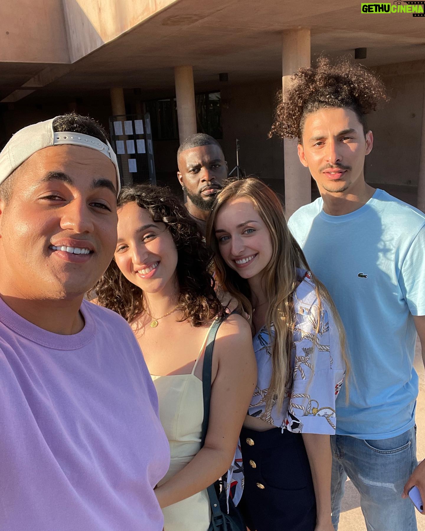 Emma Smet Instagram - 𝔏𝔢𝔰 𝔖𝔢𝔤𝔭𝔞, 🎬 Folle aventure avec une équipe incroyable, merci à tous pour ces moments que j’oublierais jamais, je me suis tellement amusée en interprétant le rôle de Claire, des fous rires jusqu’aux larmes pour le dernier jour de tournage, restera gravé pour toujours. ♥️ merci encore, un gros bisous à l’équipe technique, catering, maquillage, coiffure, réals @hakimbougheraba @aliboogistyle et à mes partenaires de jeux @ichem_bougheraba @charly_nyobe @kaderbueno @arrilesamrani @inesbklf @_anthonypinheiro_ @walid_ben_amar @lahcene_potter @alicia_tadrist Ps: toujours au cinéma 😉